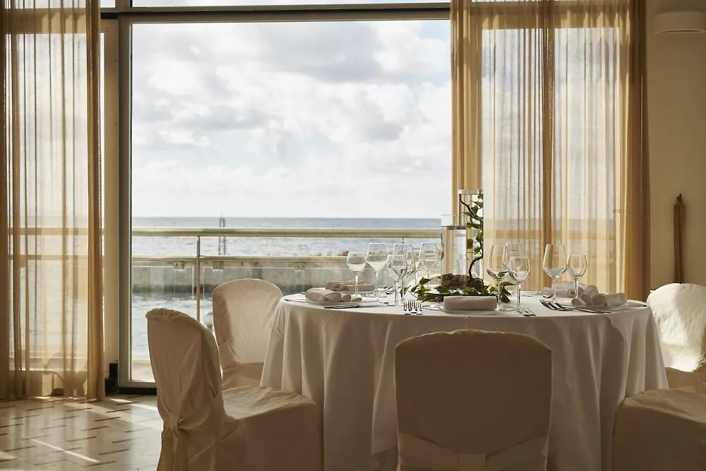 Hotel Tirreno Erice 3*,